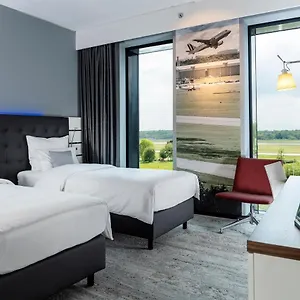 4* Hotel Airport Plaza Hamburg